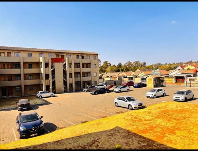 2 BEDROOM APARTMENT FOR SALE IN FLEURHOF